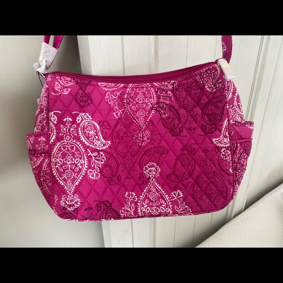 Vera Bradley On The Go - Picture 3 of 3